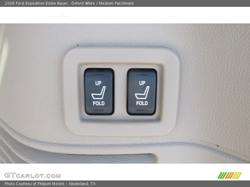 Oxford White / Medium Parchment 2006 Ford Expedition Eddie Bauer