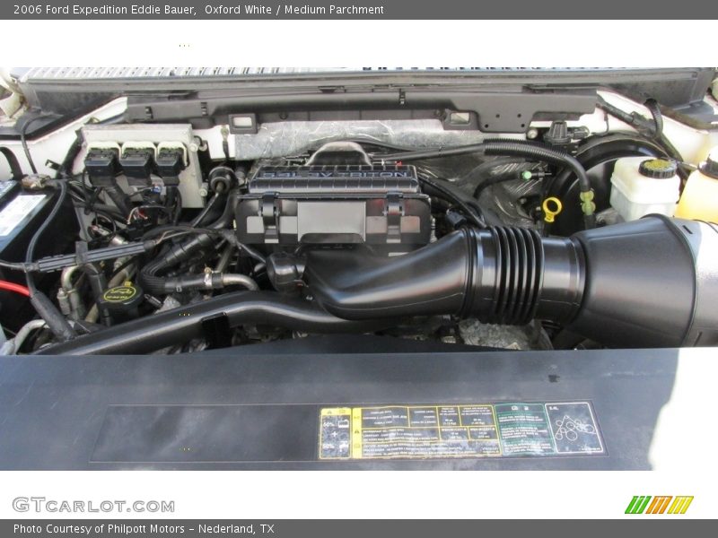 Oxford White / Medium Parchment 2006 Ford Expedition Eddie Bauer