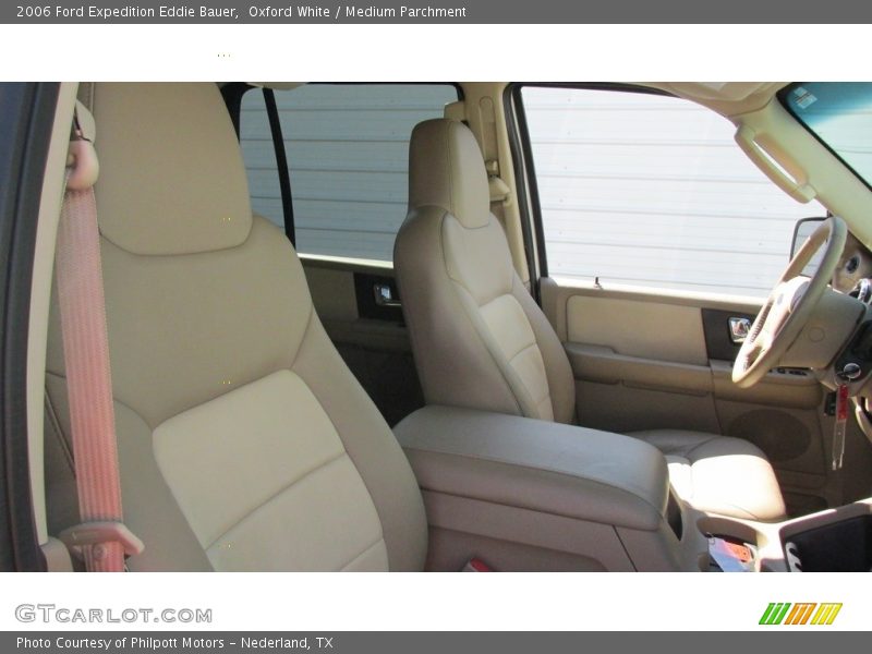 Oxford White / Medium Parchment 2006 Ford Expedition Eddie Bauer