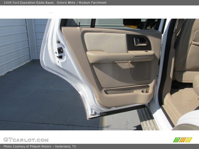 Oxford White / Medium Parchment 2006 Ford Expedition Eddie Bauer