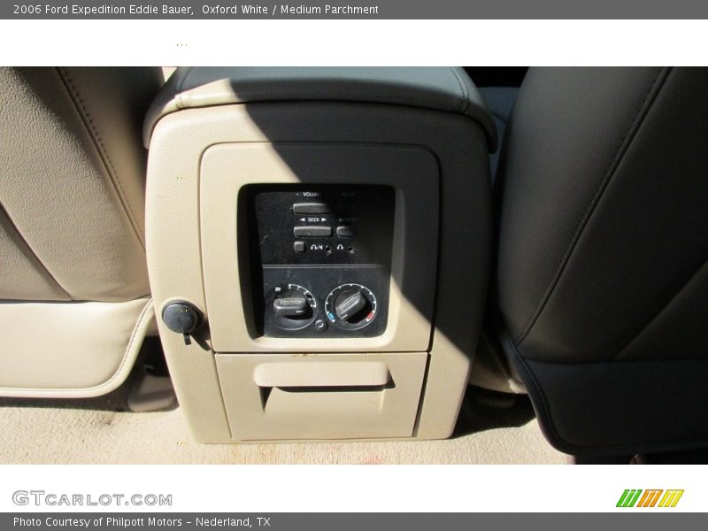 Oxford White / Medium Parchment 2006 Ford Expedition Eddie Bauer