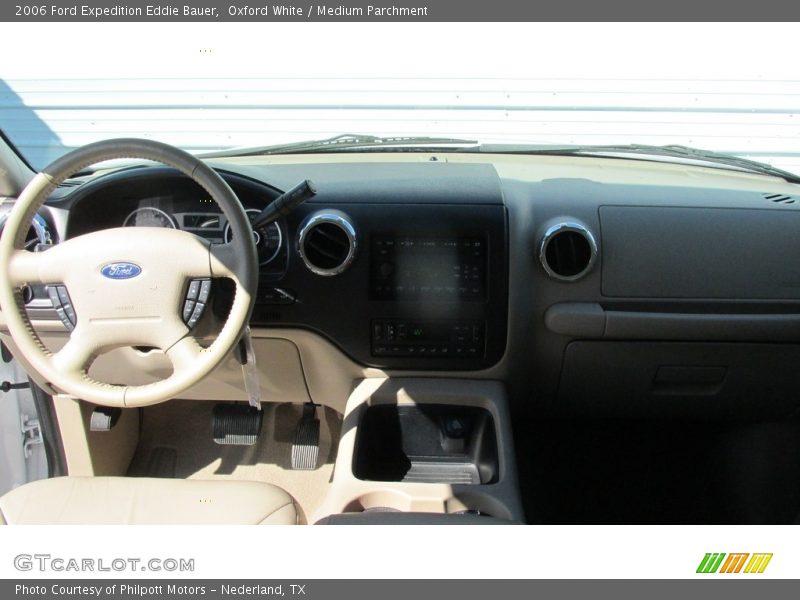Oxford White / Medium Parchment 2006 Ford Expedition Eddie Bauer