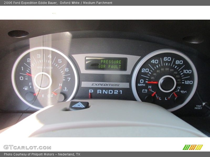 Oxford White / Medium Parchment 2006 Ford Expedition Eddie Bauer
