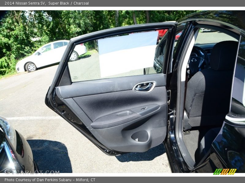 Super Black / Charcoal 2014 Nissan Sentra SV