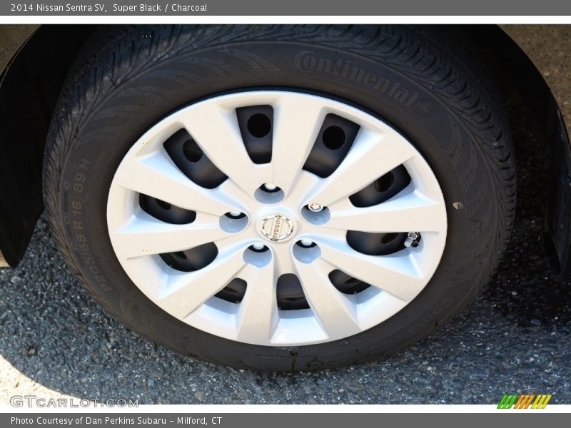Super Black / Charcoal 2014 Nissan Sentra SV