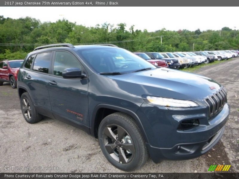 Front 3/4 View of 2017 Cherokee 75th Anniversary Edition 4x4