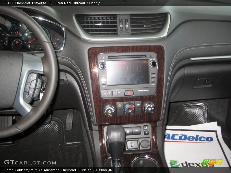 Siren Red Tintcoat / Ebony 2017 Chevrolet Traverse LT
