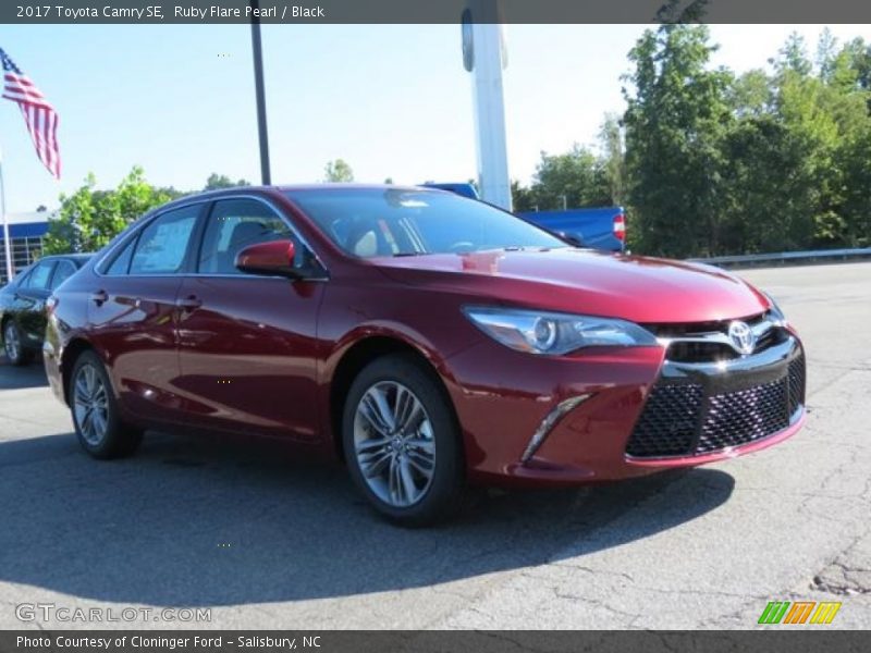 Ruby Flare Pearl / Black 2017 Toyota Camry SE