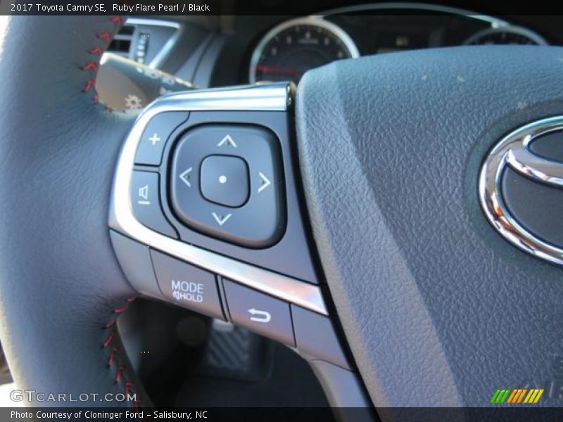 Ruby Flare Pearl / Black 2017 Toyota Camry SE