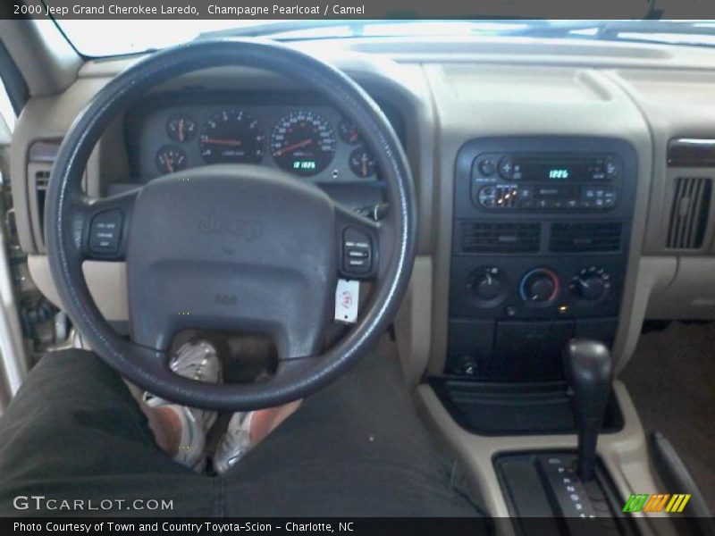 Champagne Pearlcoat / Camel 2000 Jeep Grand Cherokee Laredo