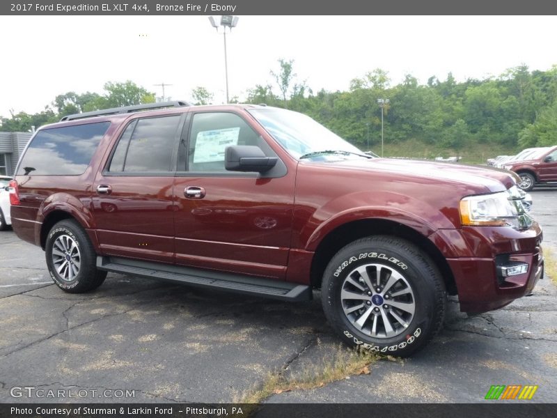 Front 3/4 View of 2017 Expedition EL XLT 4x4