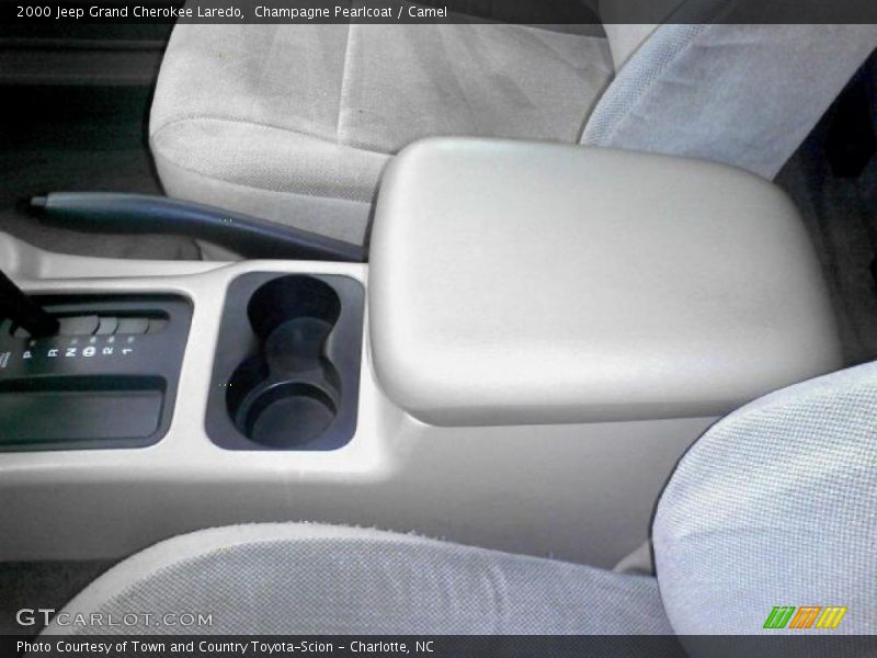 Champagne Pearlcoat / Camel 2000 Jeep Grand Cherokee Laredo