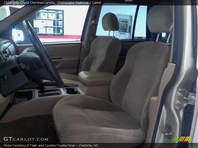 Champagne Pearlcoat / Camel 2000 Jeep Grand Cherokee Laredo