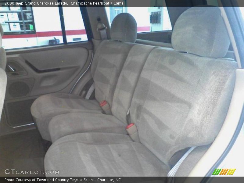 Champagne Pearlcoat / Camel 2000 Jeep Grand Cherokee Laredo