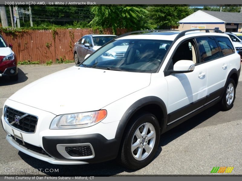 Ice White / Anthracite Black 2008 Volvo XC70 AWD