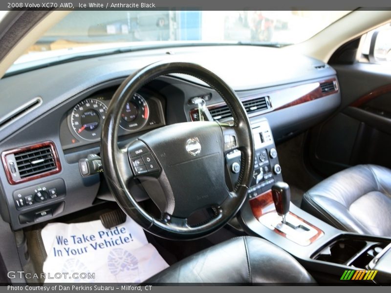 Ice White / Anthracite Black 2008 Volvo XC70 AWD