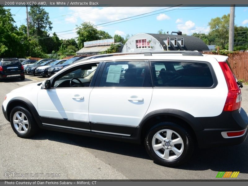 Ice White / Anthracite Black 2008 Volvo XC70 AWD