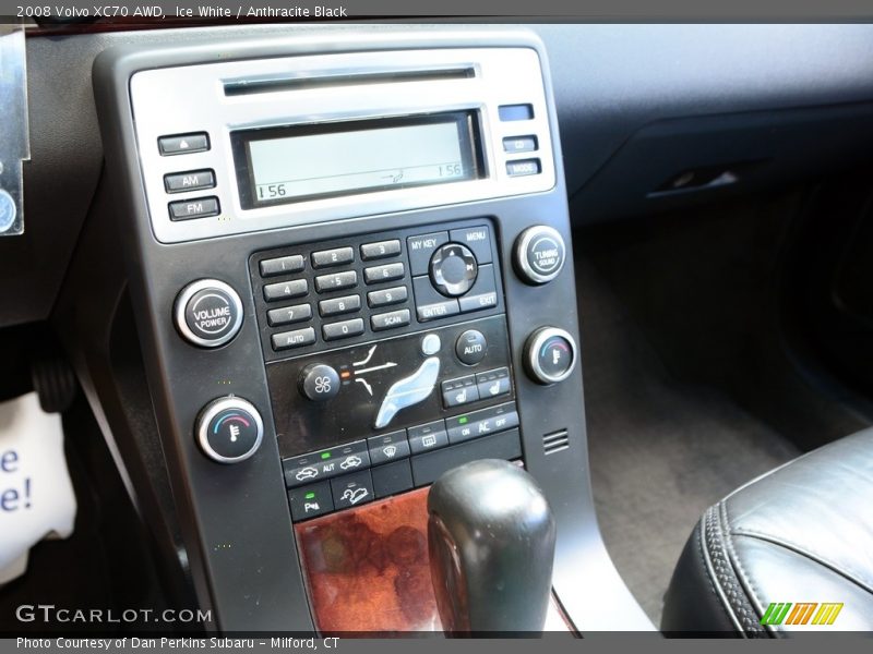 Ice White / Anthracite Black 2008 Volvo XC70 AWD