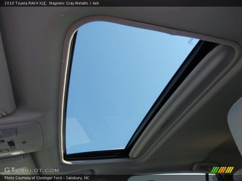 Magnetic Gray Metallic / Ash 2016 Toyota RAV4 XLE