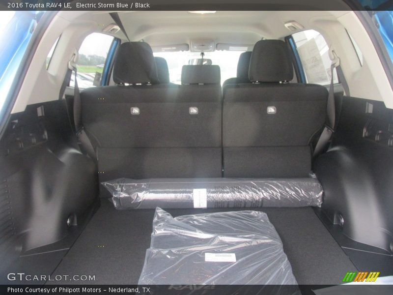 Electric Storm Blue / Black 2016 Toyota RAV4 LE