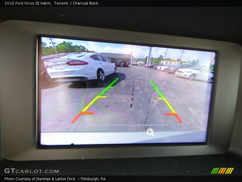 Tectonic / Charcoal Black 2016 Ford Focus SE Hatch