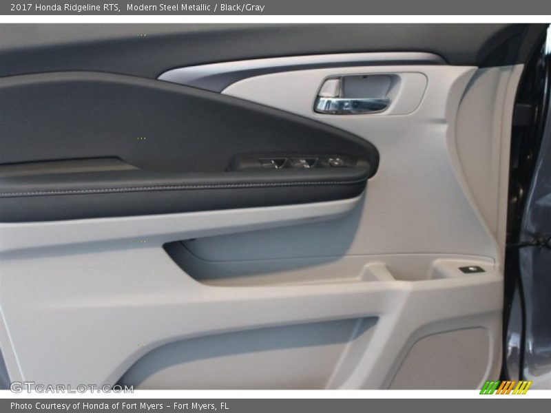 Modern Steel Metallic / Black/Gray 2017 Honda Ridgeline RTS