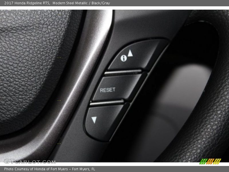 Modern Steel Metallic / Black/Gray 2017 Honda Ridgeline RTS
