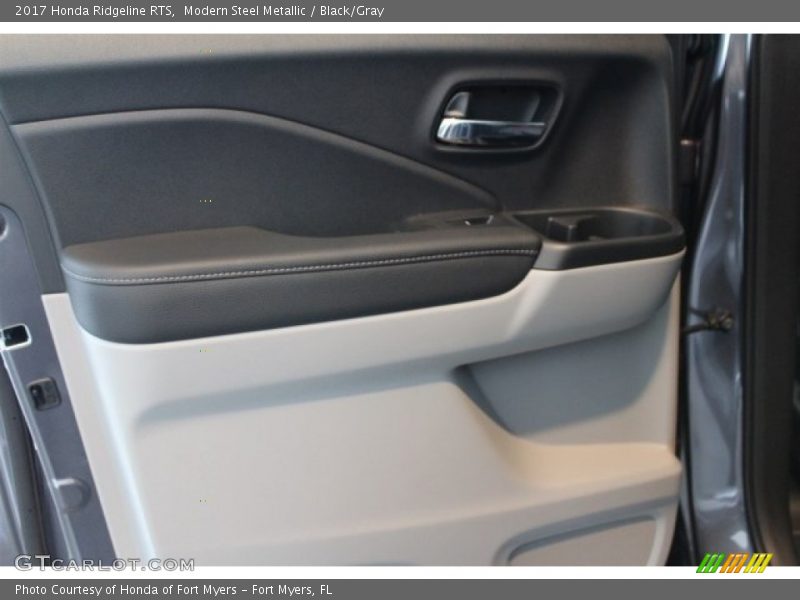 Modern Steel Metallic / Black/Gray 2017 Honda Ridgeline RTS