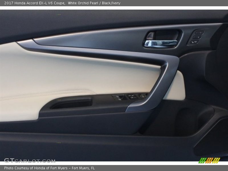 Door Panel of 2017 Accord EX-L V6 Coupe