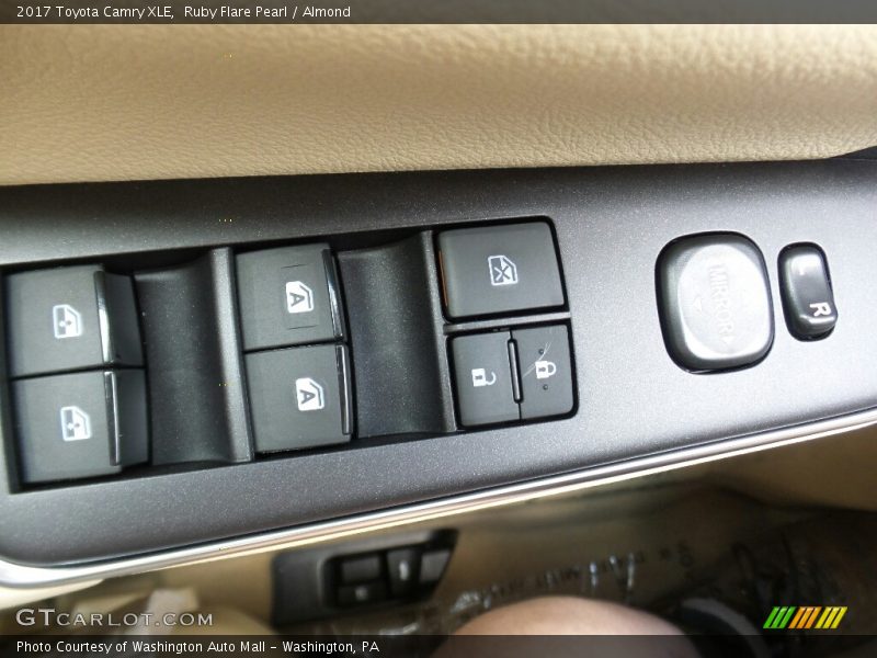 Controls of 2017 Camry XLE