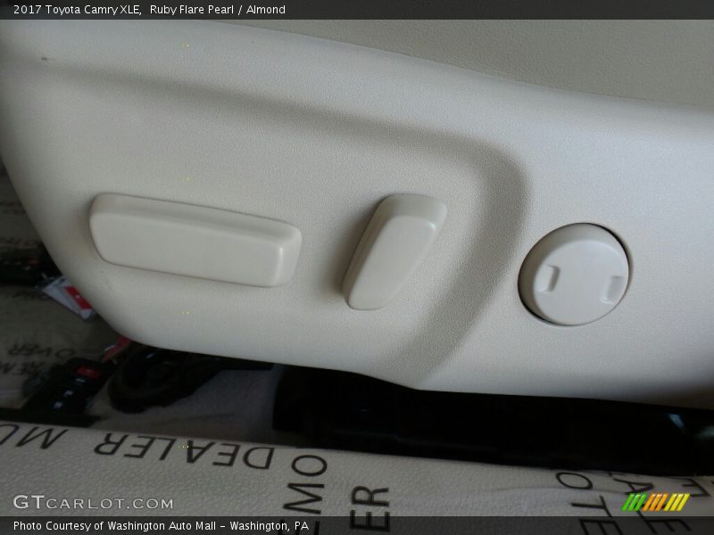 Controls of 2017 Camry XLE