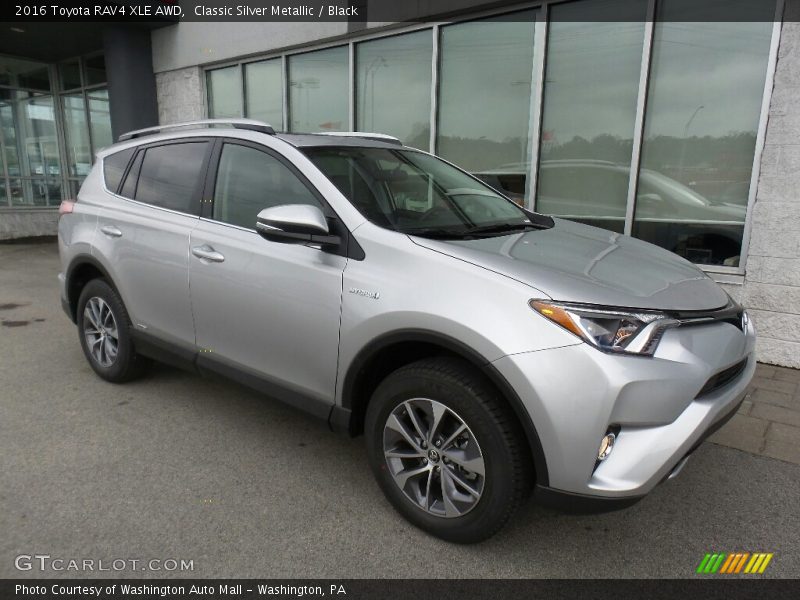 Front 3/4 View of 2016 RAV4 XLE AWD