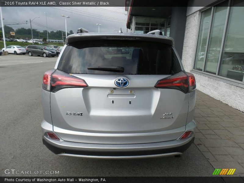 Classic Silver Metallic / Black 2016 Toyota RAV4 XLE AWD
