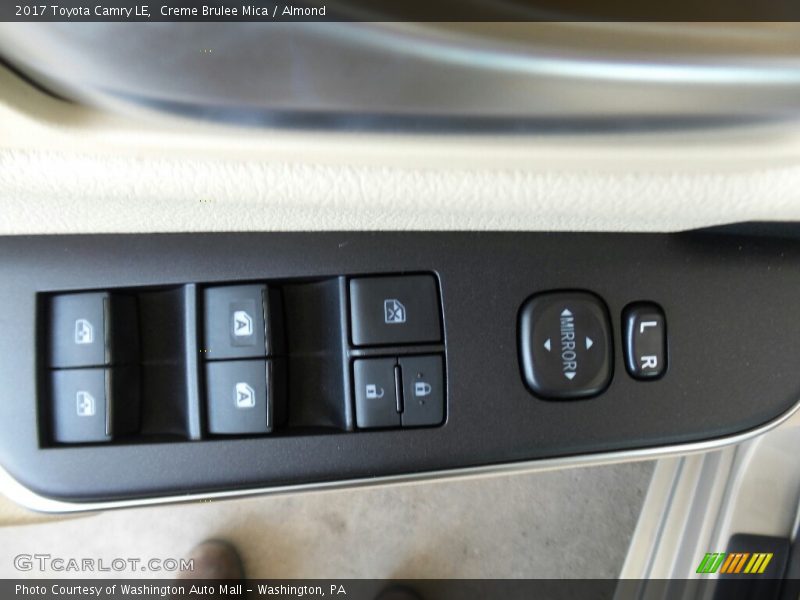 Creme Brulee Mica / Almond 2017 Toyota Camry LE