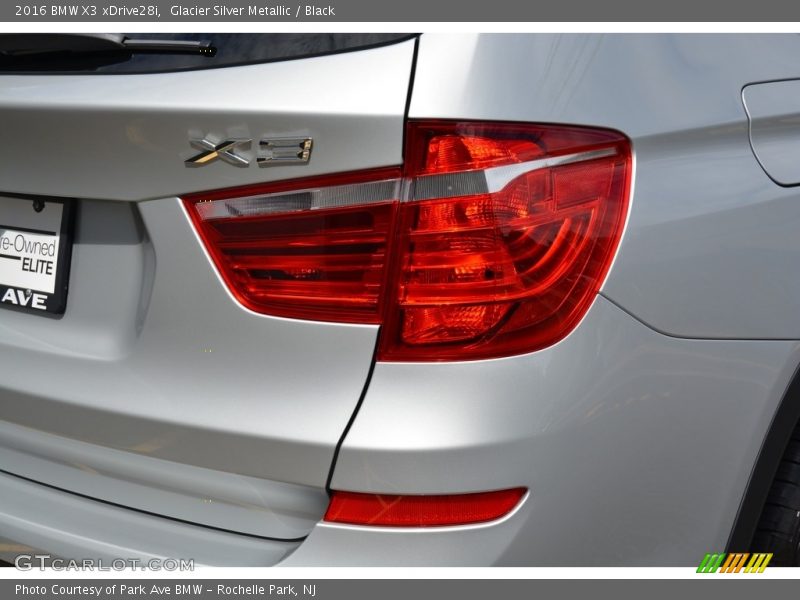 Glacier Silver Metallic / Black 2016 BMW X3 xDrive28i