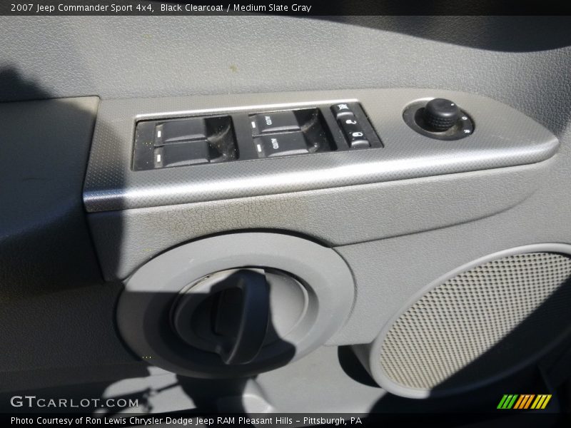 Black Clearcoat / Medium Slate Gray 2007 Jeep Commander Sport 4x4