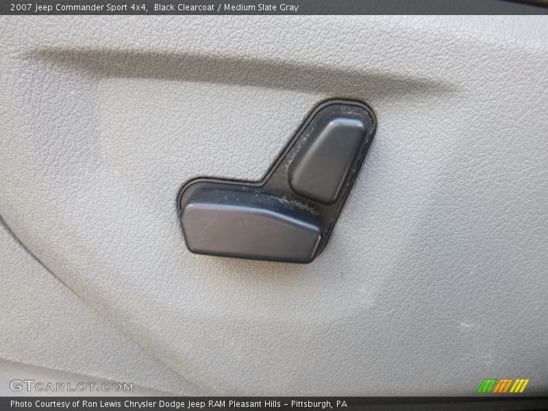 Black Clearcoat / Medium Slate Gray 2007 Jeep Commander Sport 4x4