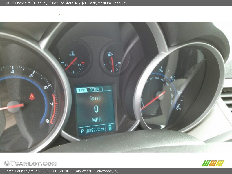 Silver Ice Metallic / Jet Black/Medium Titanium 2013 Chevrolet Cruze LS