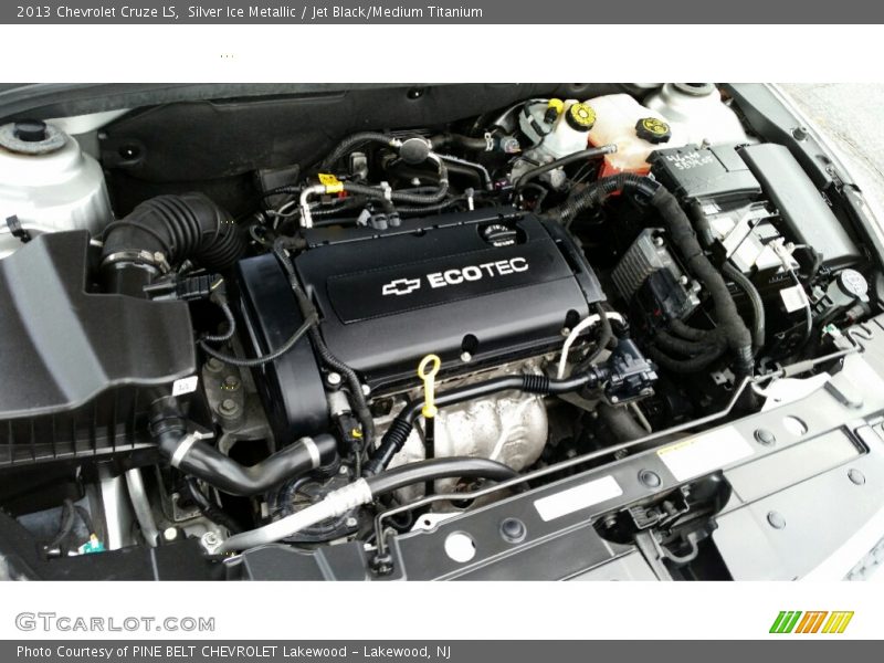 Silver Ice Metallic / Jet Black/Medium Titanium 2013 Chevrolet Cruze LS