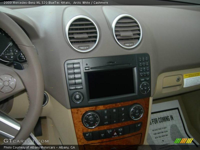 Arctic White / Cashmere 2009 Mercedes-Benz ML 320 BlueTec 4Matic