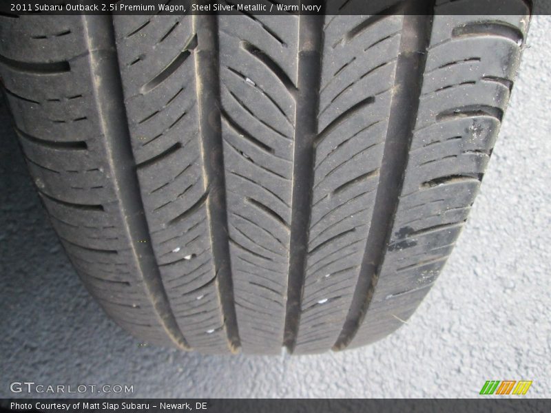 Steel Silver Metallic / Warm Ivory 2011 Subaru Outback 2.5i Premium Wagon