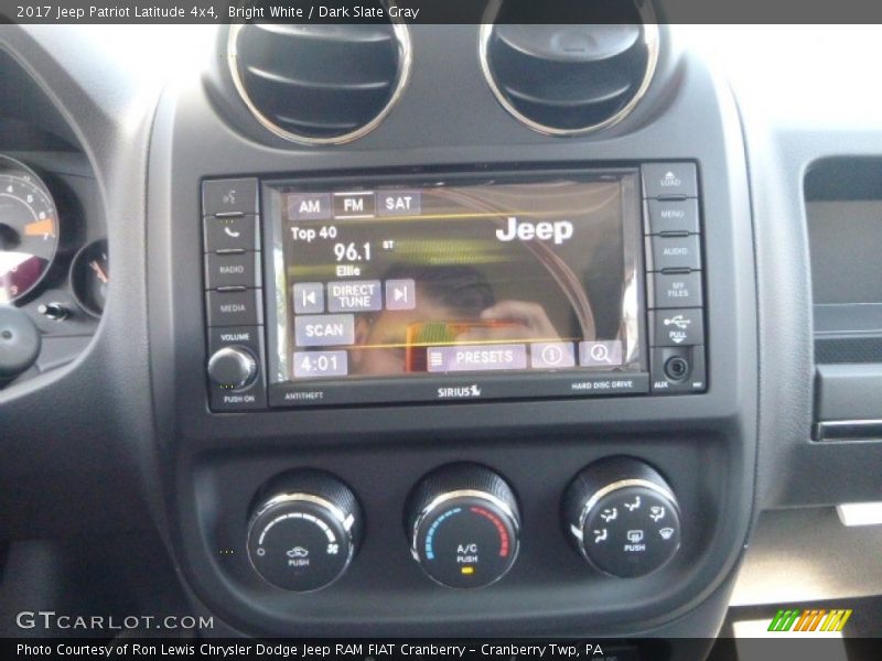 Bright White / Dark Slate Gray 2017 Jeep Patriot Latitude 4x4