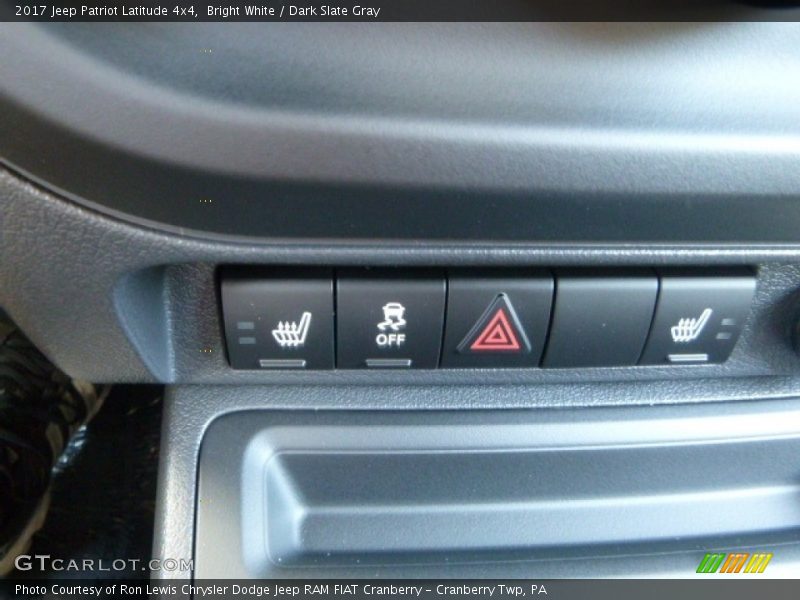 Bright White / Dark Slate Gray 2017 Jeep Patriot Latitude 4x4