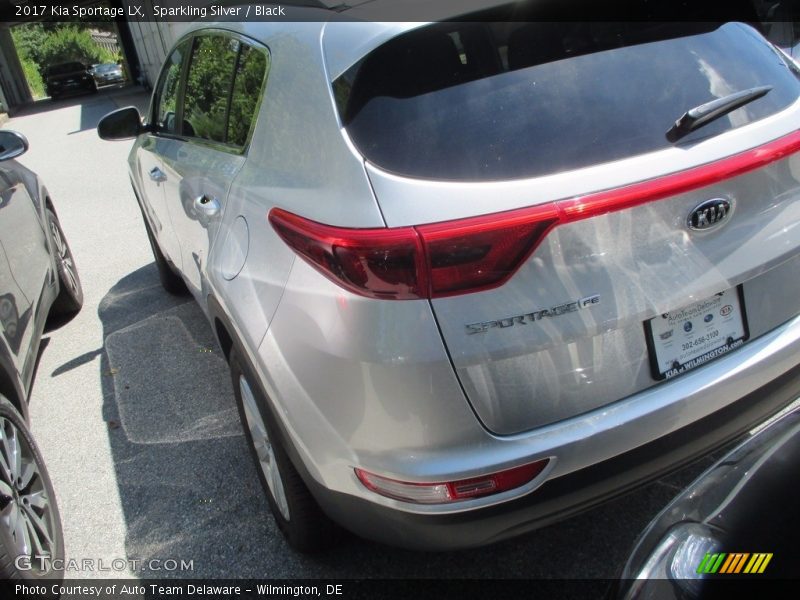 Sparkling Silver / Black 2017 Kia Sportage LX