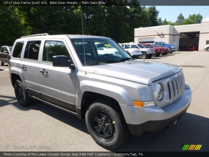 Front 3/4 View of 2017 Patriot Sport 4x4