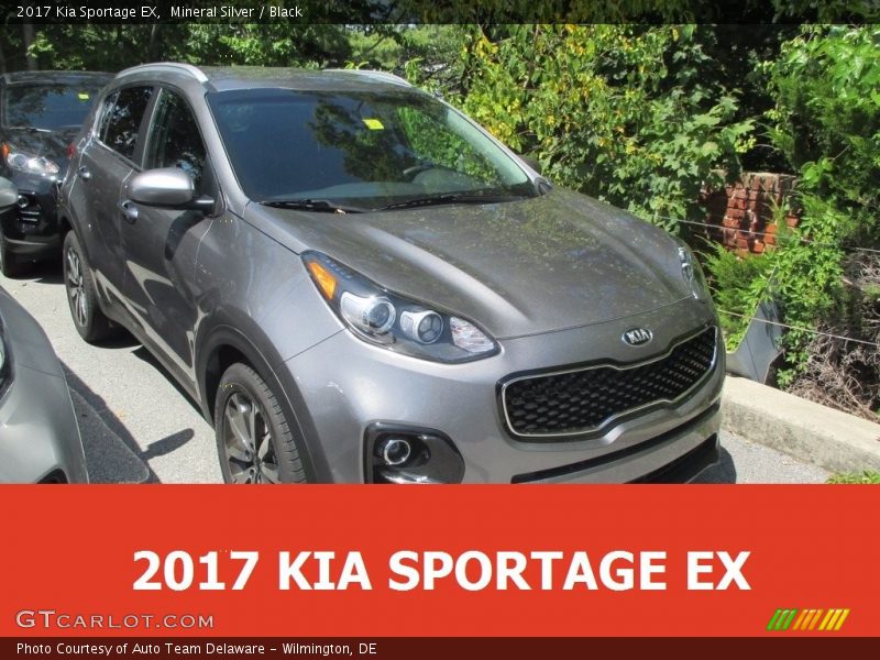 Mineral Silver / Black 2017 Kia Sportage EX