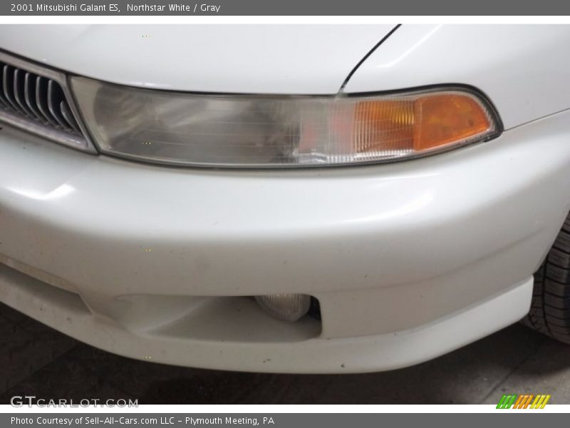 Northstar White / Gray 2001 Mitsubishi Galant ES