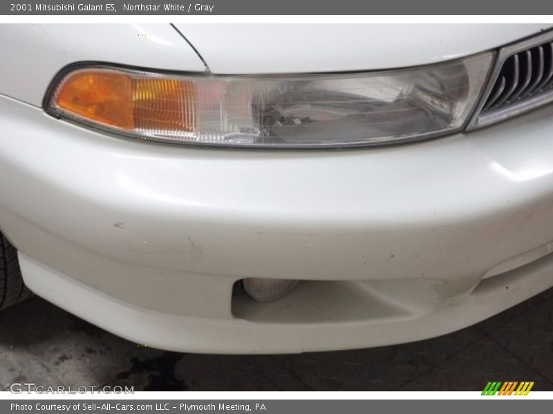 Northstar White / Gray 2001 Mitsubishi Galant ES