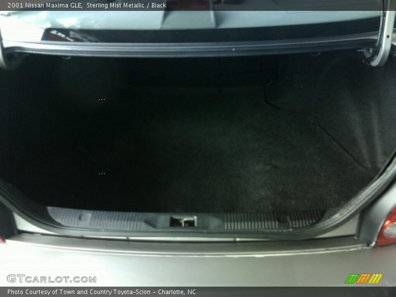 Sterling Mist Metallic / Black 2001 Nissan Maxima GLE