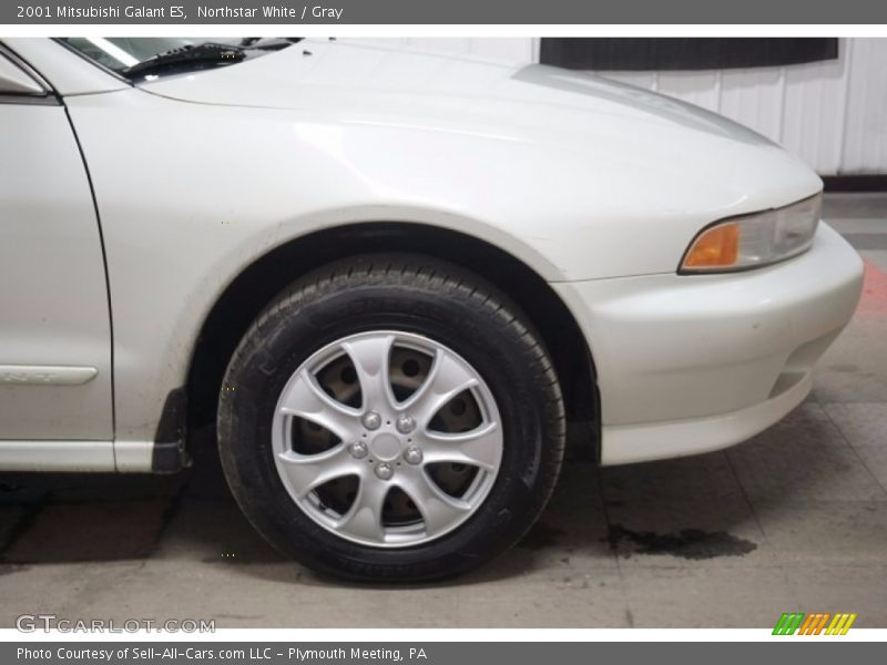 Northstar White / Gray 2001 Mitsubishi Galant ES